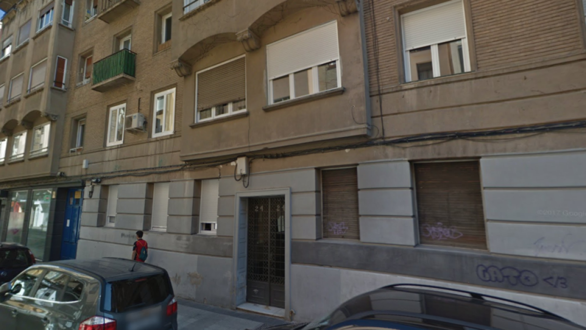 Imatge de l'edifici del carrer La Paz, Saragossa, on haurien tingut lloc els fets.