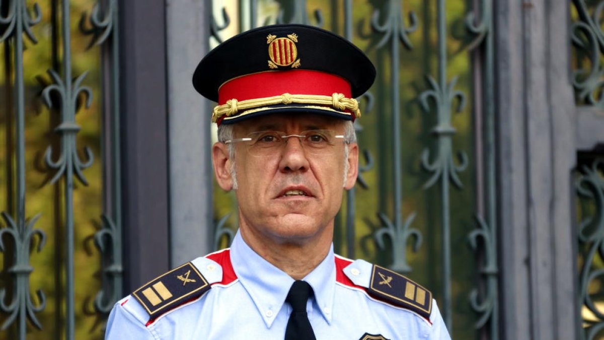 Plano medio corto del comisario Miquel Esquius, nuevo jefe de los Mossos d'Esquadra.