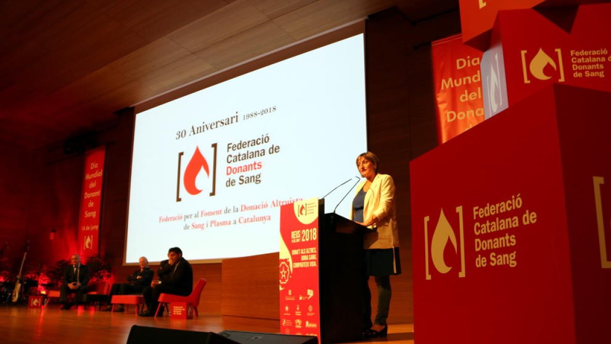 La consellera de Salud, Alba Vergés, en el acto de homenaje de los donantes de sangre a Reus.