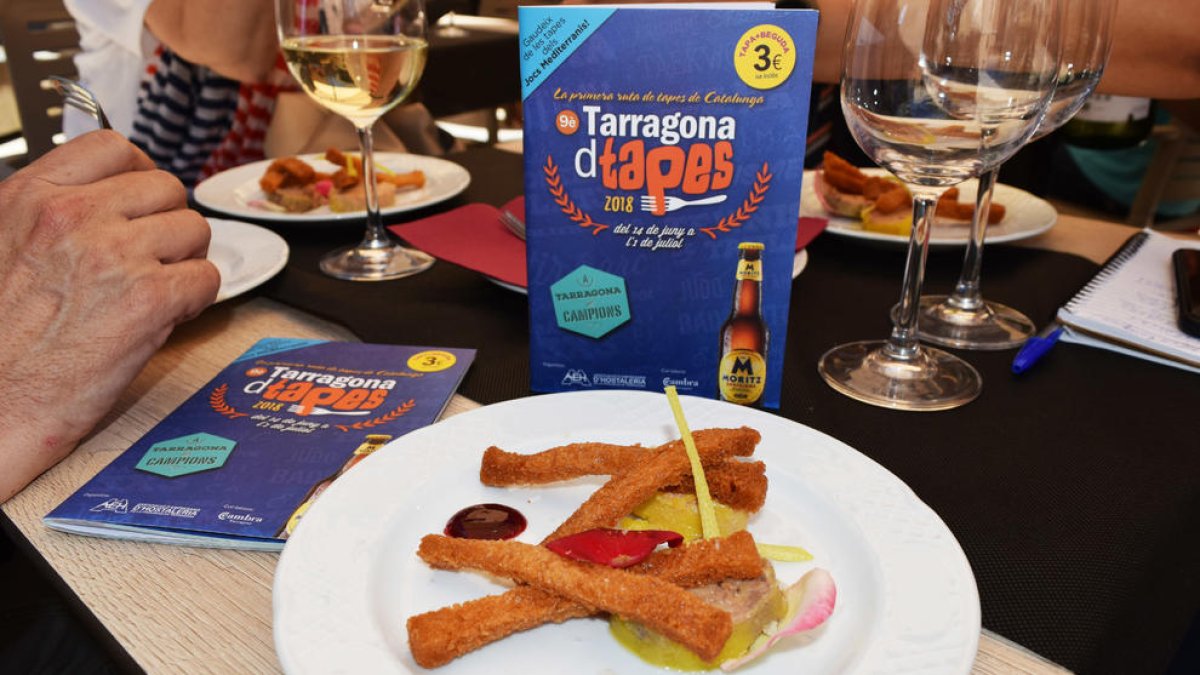 La tapa 'Comença la festa!', del restaurant El Complet.