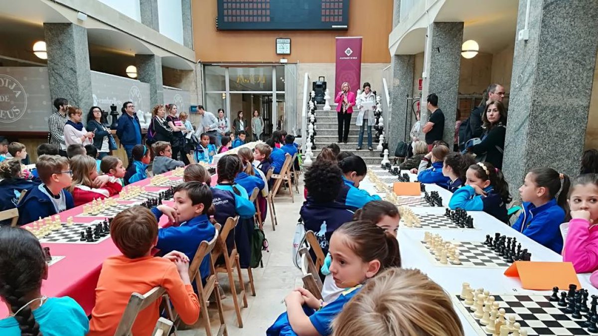 Imagen del 4º Encuentro de escuelas del proyecto 'Ajedrez en la Escuela'.