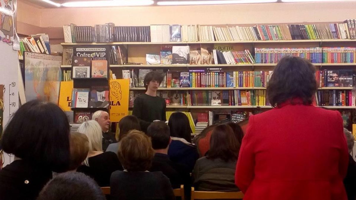 Imagen de un acto cultural celebrado en la librería.
