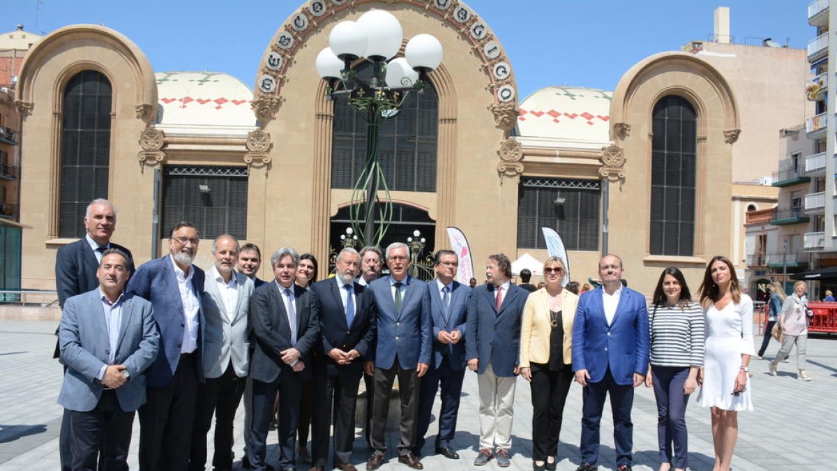 El secretario de Estado de Infraestructuras del Ministerio de Fomento, Julio Gómez-Pomar, ha inaugurado la plaza.