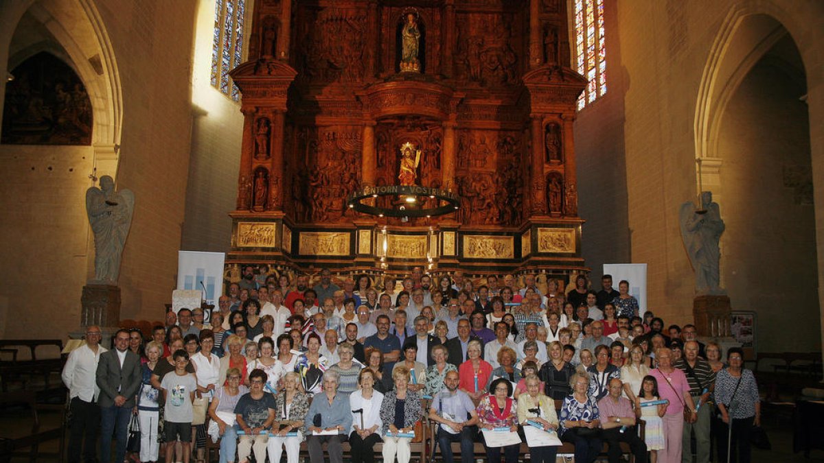 Prop de 150 mecenes van rebre els diplomes d'apadrinament de l'orgue de Valls.