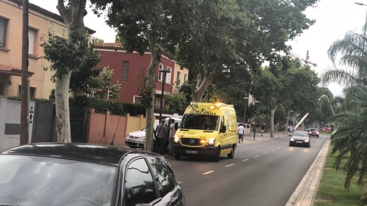 Dos vehículos han chocado en la avenida de Salou a Reus.