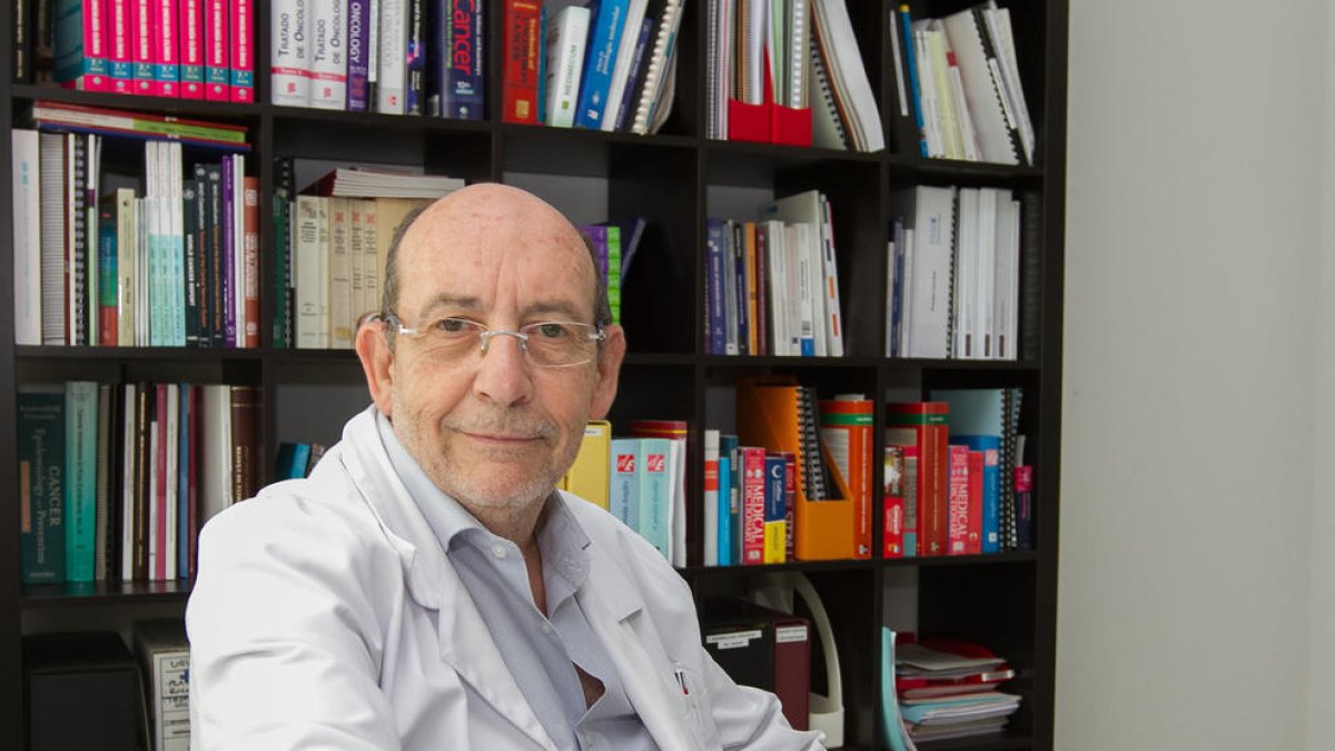 El doctor Joan Borràs, director adjunt d'Oncologia de l'Hospital Sant Joan de Reus.