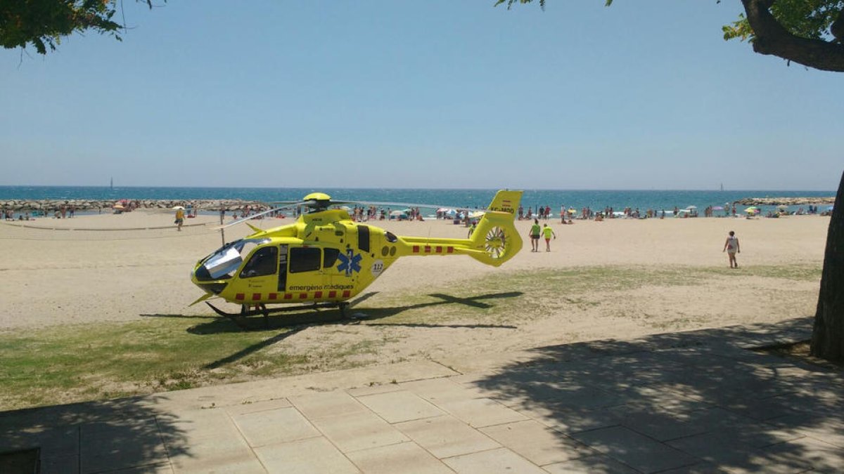 El niño fue evacuado al Hospital Sant Joan de Déu en helicóptero.