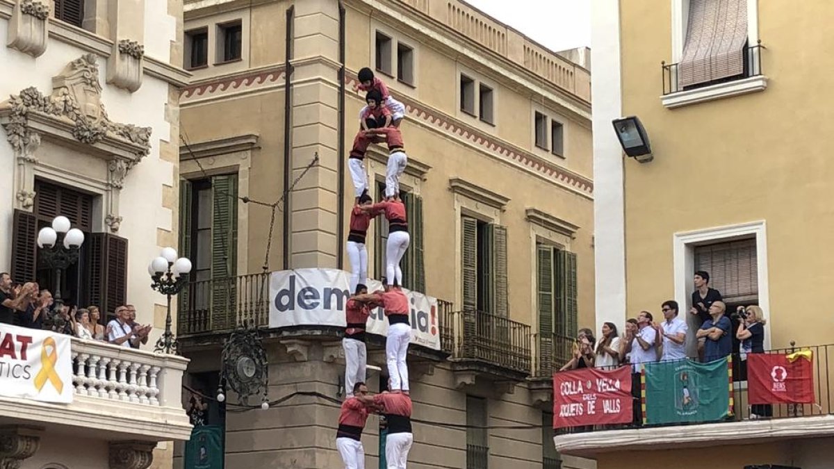 2d8sf de la Colla Vella dels Xiquets de Valls al 70è aniversari dels Castellers de Vilafranca