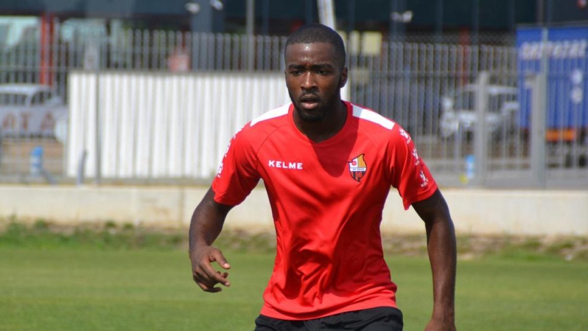 Shaq Moore, última pieza en llegar al CF Reus, ya se entrenó con sus compañeros.