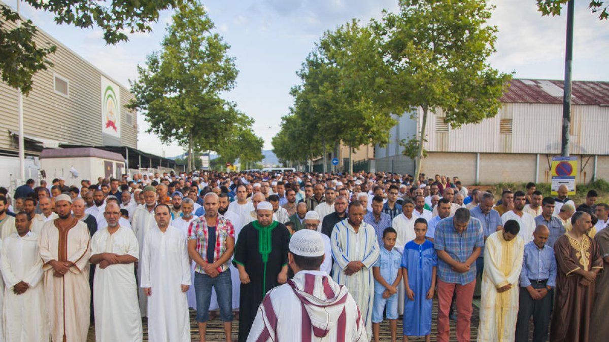 La oración por la celebración del 'Aid al Adha' tuvo lugar en la mezquita As-Sunnah ayer por la mañana.