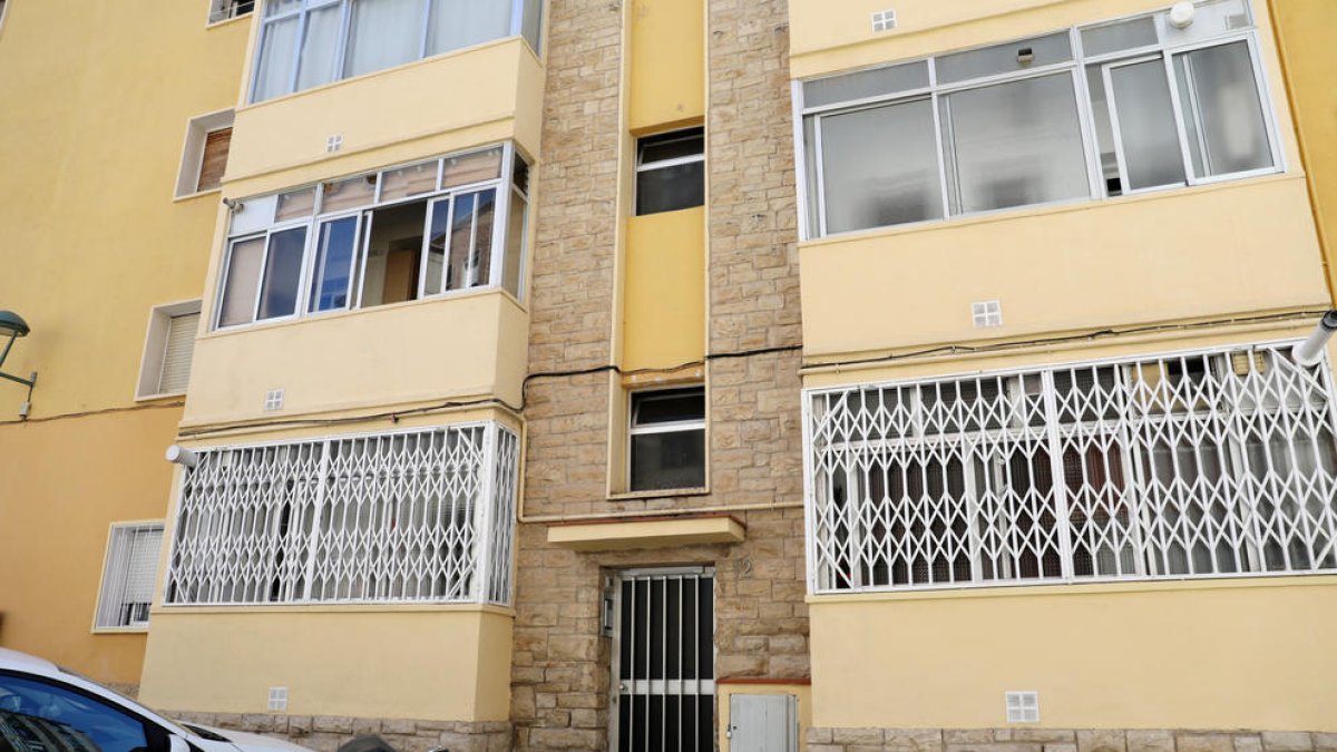 La construcción del ascensor, en una esquina de la calle, sacará una plaza de zona verde.