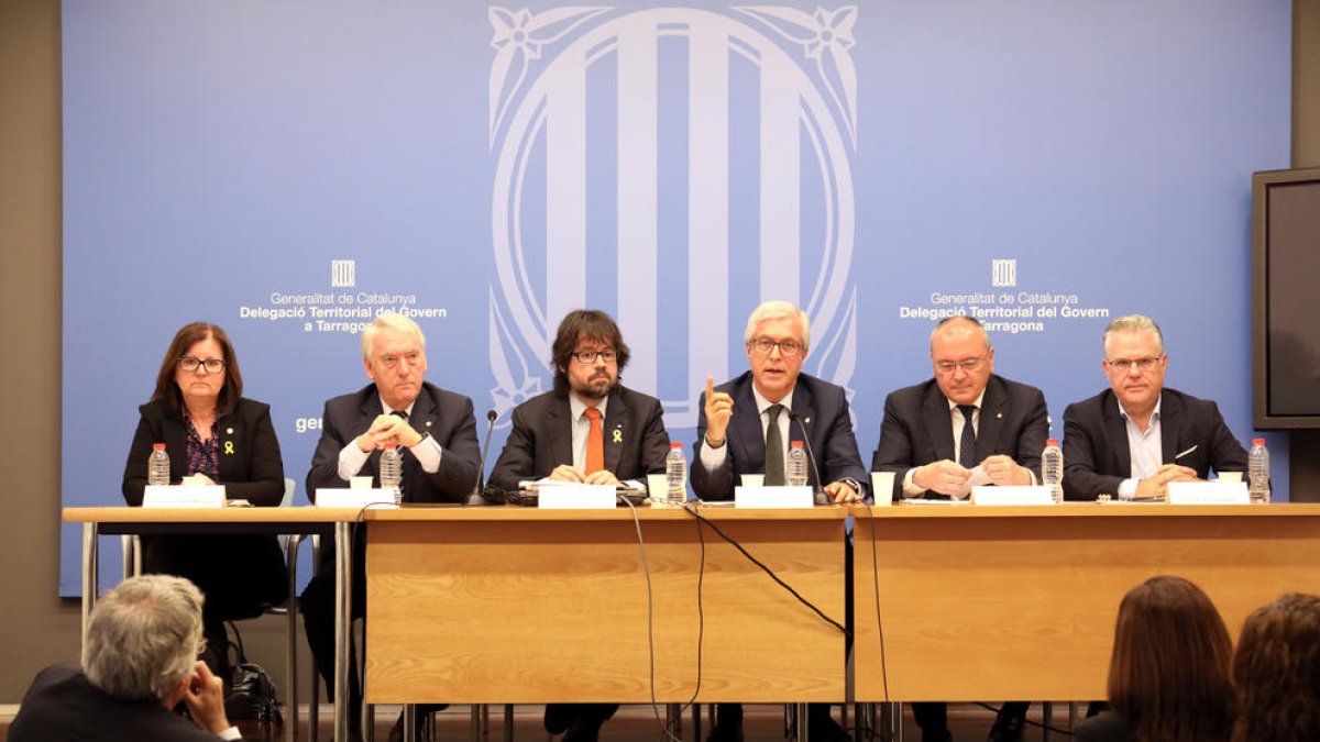 Mendoza (Camarines), Poblet (Vila-seca), Font, Ballesteros (Tarragona), Pellicer (Reus) y Granados (Salou), ayer, durante la presentación.