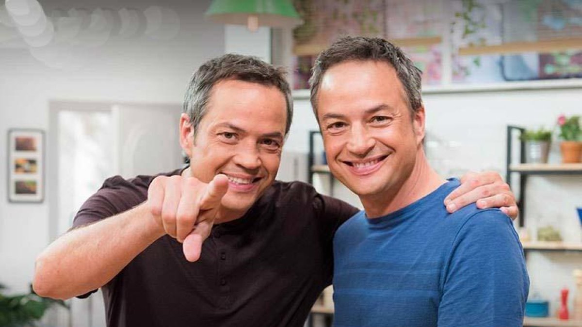 Los gemelos Sergio y Javier realizan el programa de 'Torres en la cocina'.