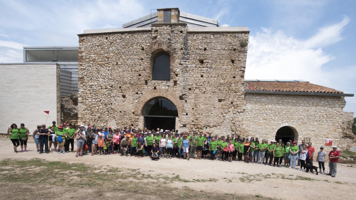 Unes 300 persones participen a la Caminada Contantí-La Canonja.