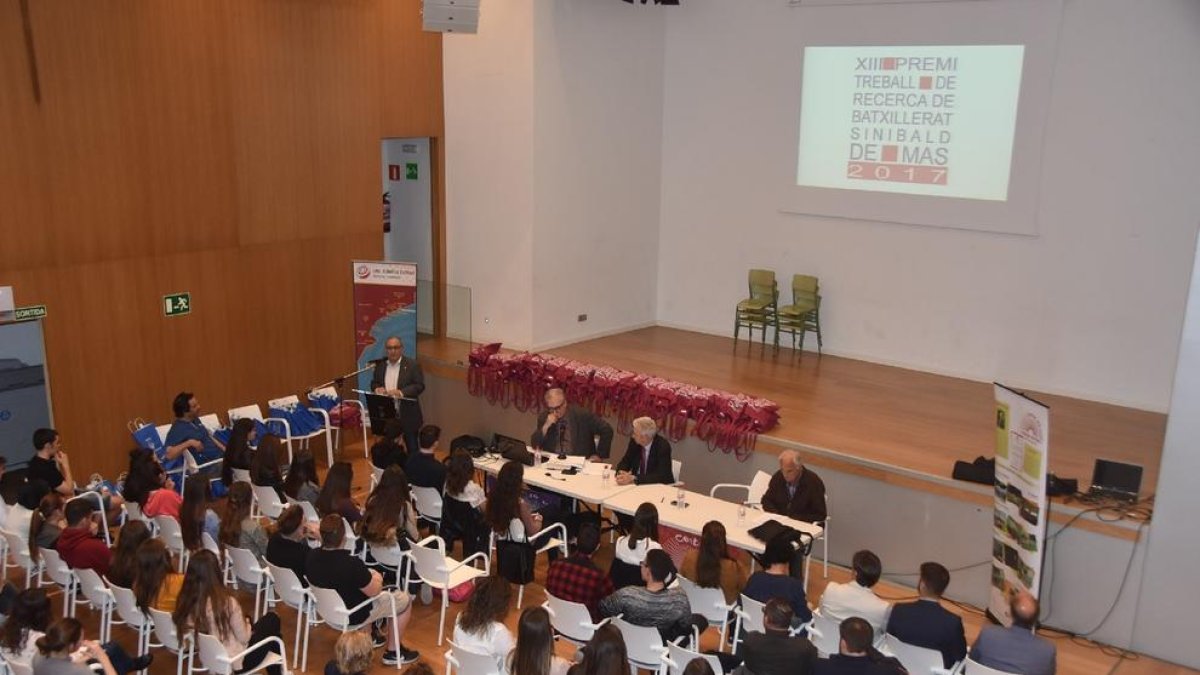 Los ganadores del premio al trabajo de recerda de bachillerato