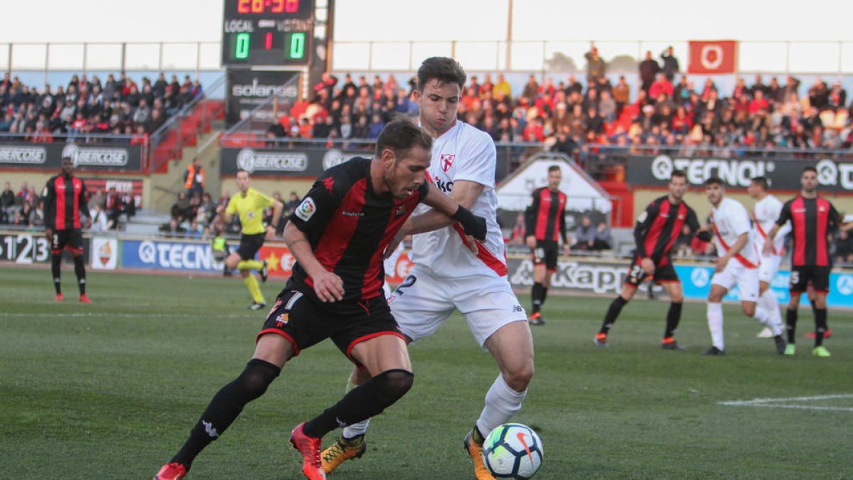 Querol en el partido contra el Sevilla Atlético jugado en el Estadi.