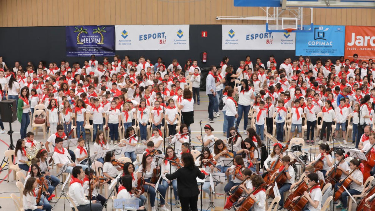 Els alumnes han interpretat 'La cançó més bonica del món'.