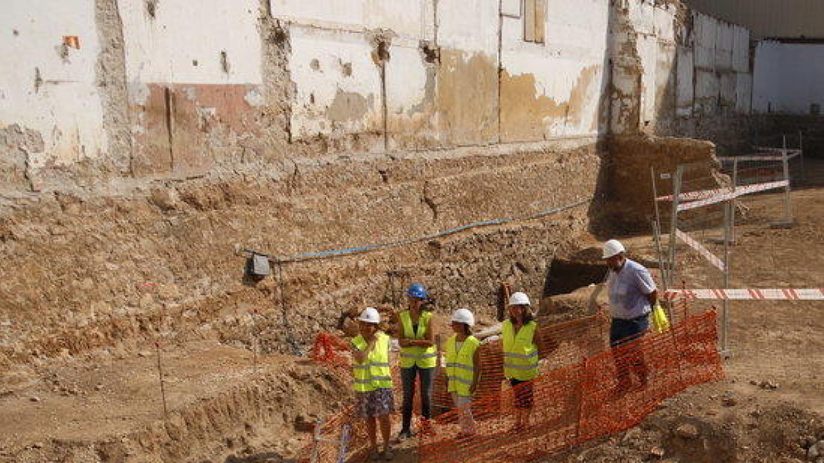 El solar del antiguo cuartel de la Guardia Civil de Tarragona excavado.