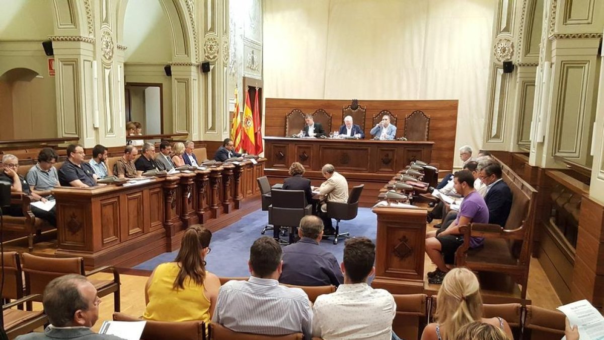 Imatge del ple de la Diputació de Tarragona celebrat aquest divendres.