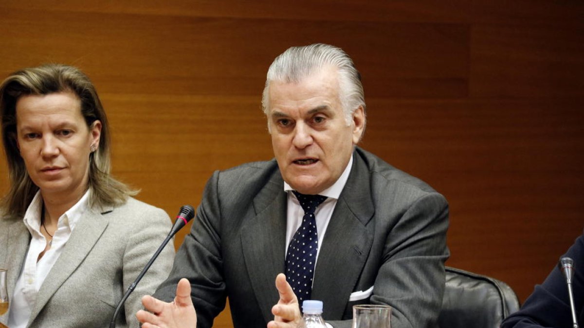 L'extresorer del PP Luis Bárcenas compareix a la comissió d'investigació a les Corts Valencianes.