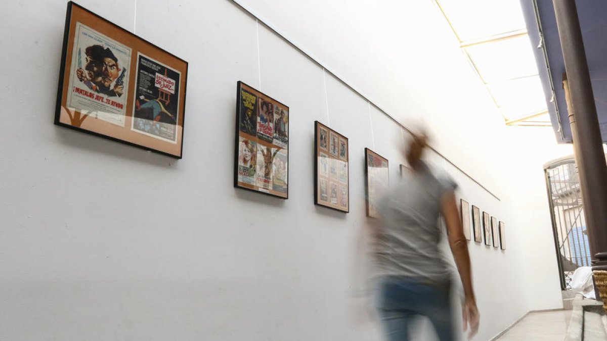 Imatge de l'exposició que es pot visitar al Casal de les Dones.