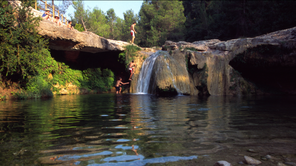 Una excursió per refrescar-se en un entorn bucòlic: el toll del Vidre i el Toll Blau