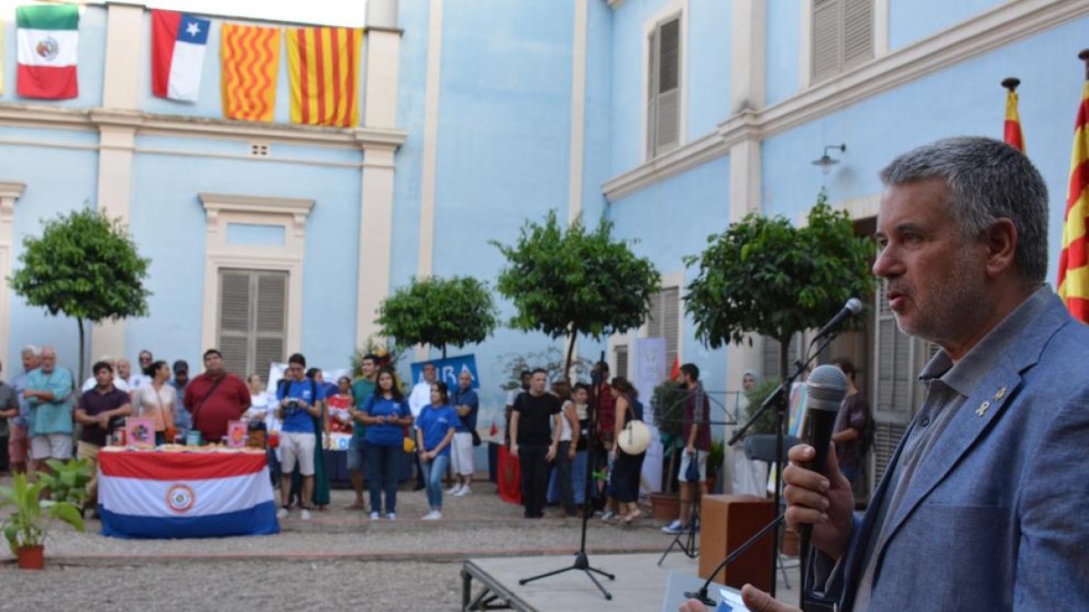 L'alcalde Pau Ricomà en l'acte celebrat dissabte a la Casa Canals.