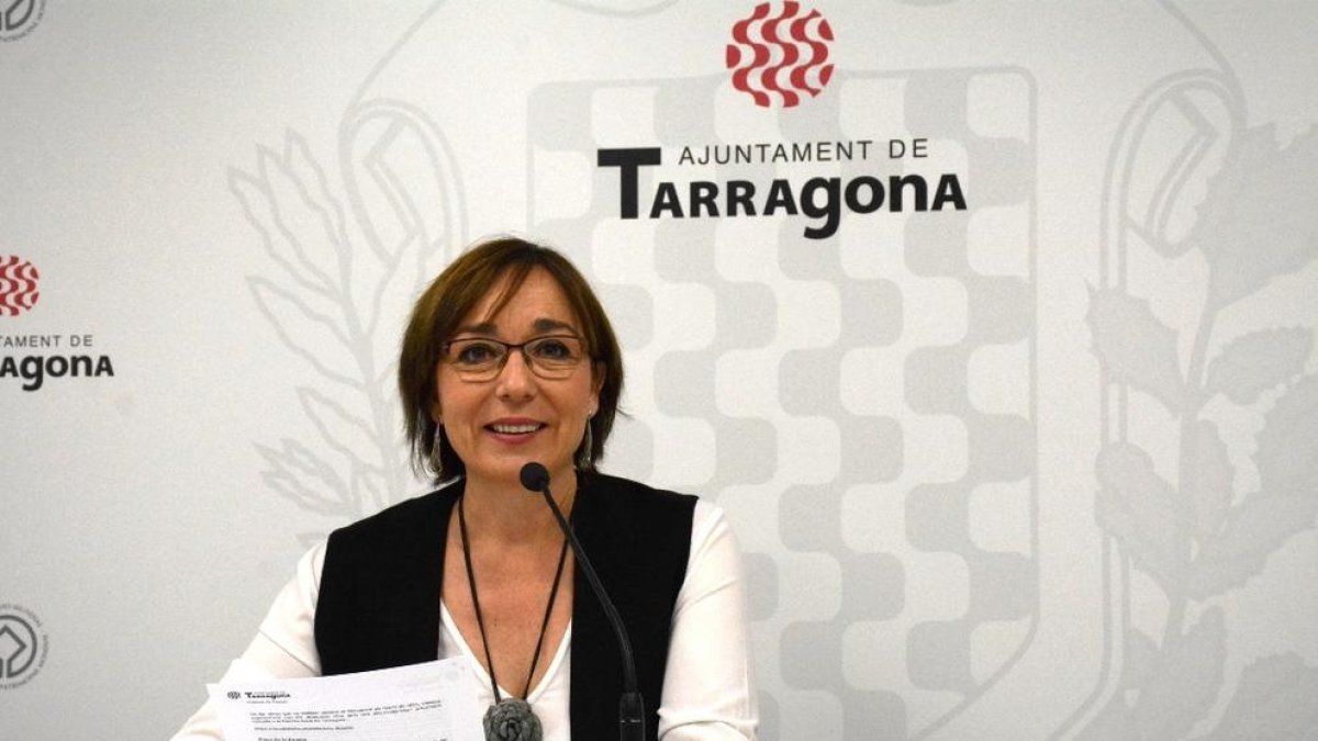 La consellera de Cultura, Begoña Floria, forma part de la Comissió del Nomenclàtor.