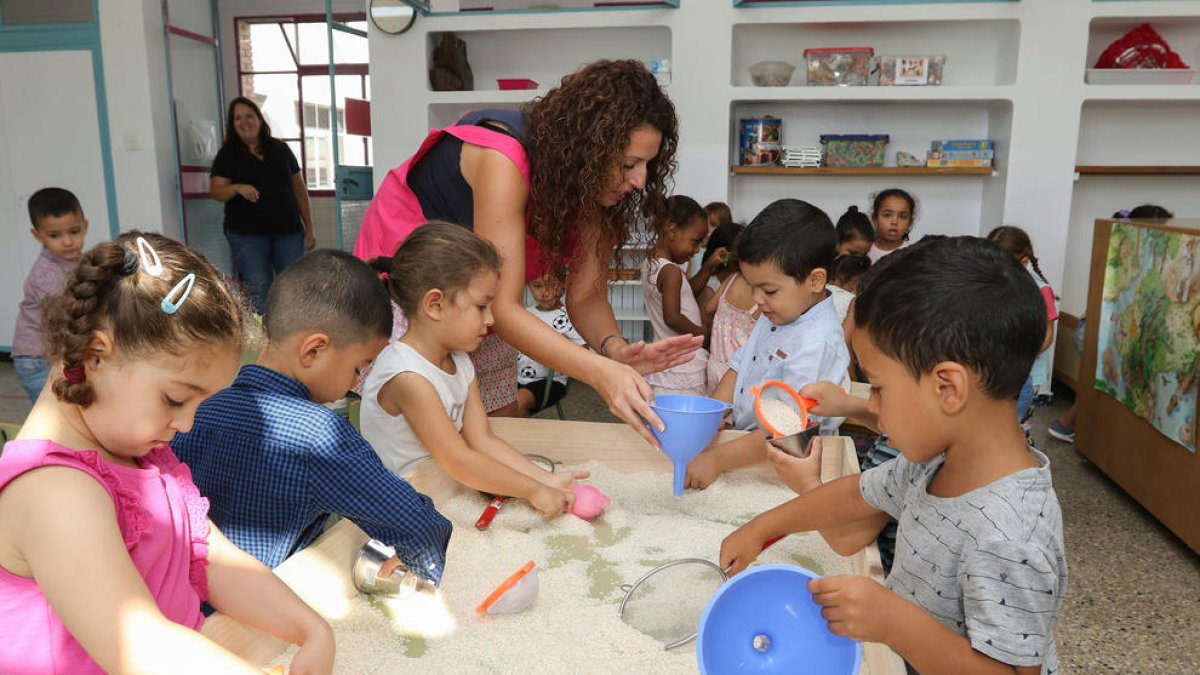 Un aula de la Escuela Marià Fortuny, donde la directora destaca el «proyecto impresionante» del centro.