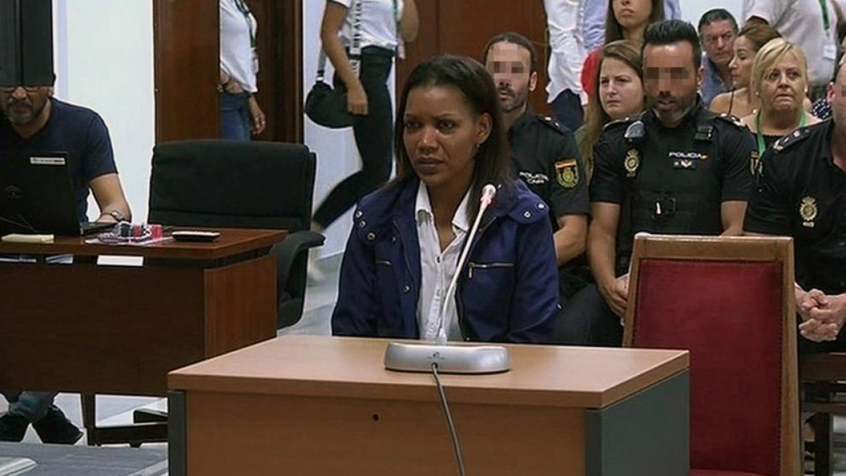 Ana Julia declarando en la Audiencia de Almería.