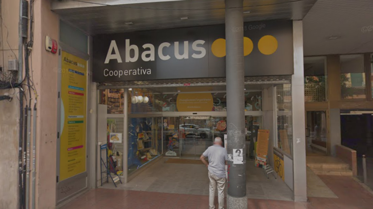 Els fets es van produir a la botiga de l'Abacus de Tarragona.