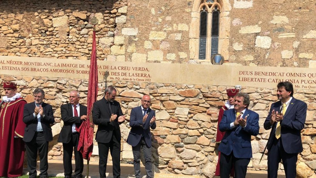 Imagen de la inauguración de la plaza 1 de Octubre de Montblanc.