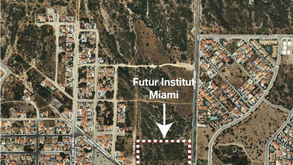 Terrenys on es construirà el futur institut Miami.