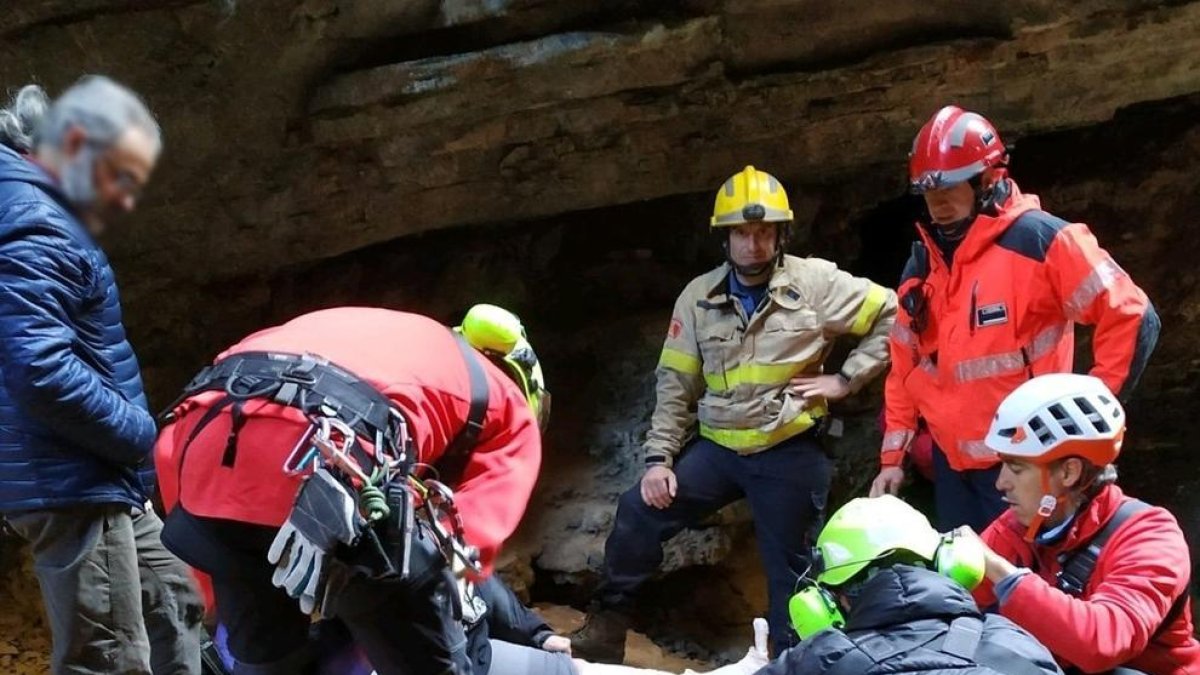 Seis heridos, uno grave, balance final de los escaladores accidentados en el Ripollès