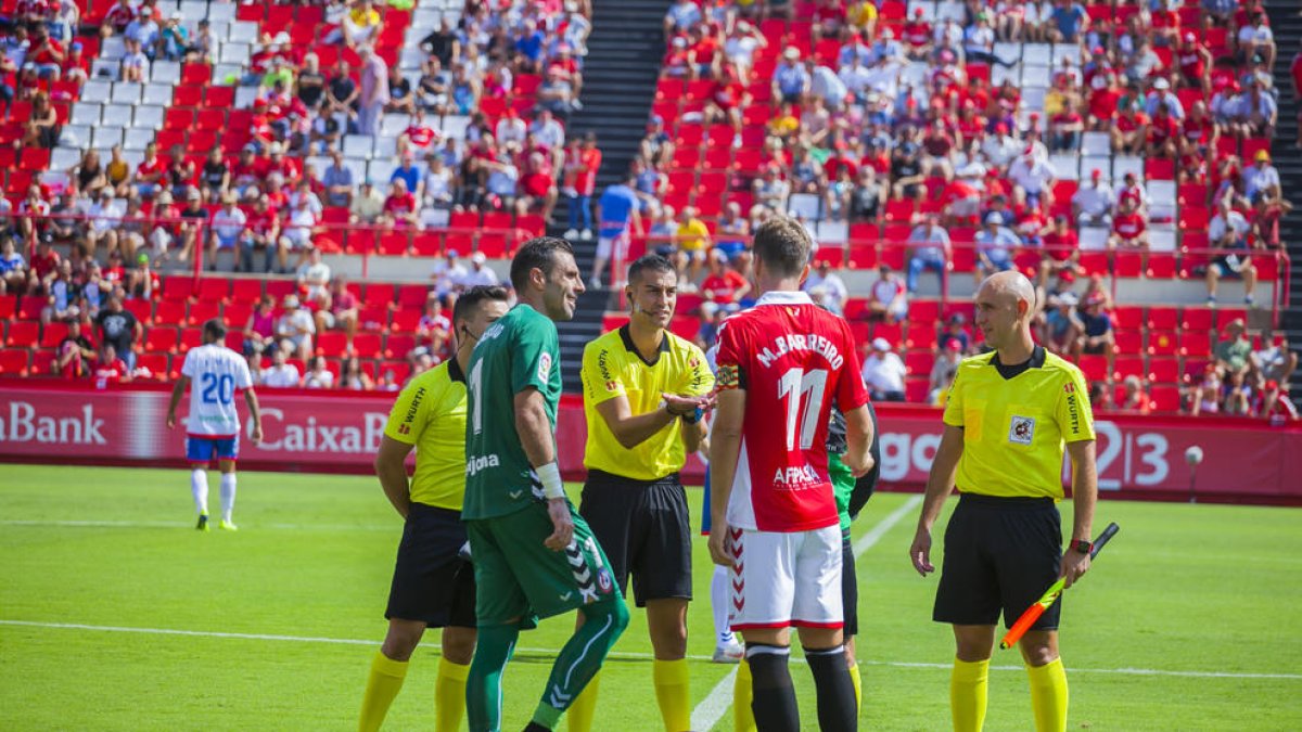 Varón Aceitón, antes del Nàstic-Rayo Majadahonda.