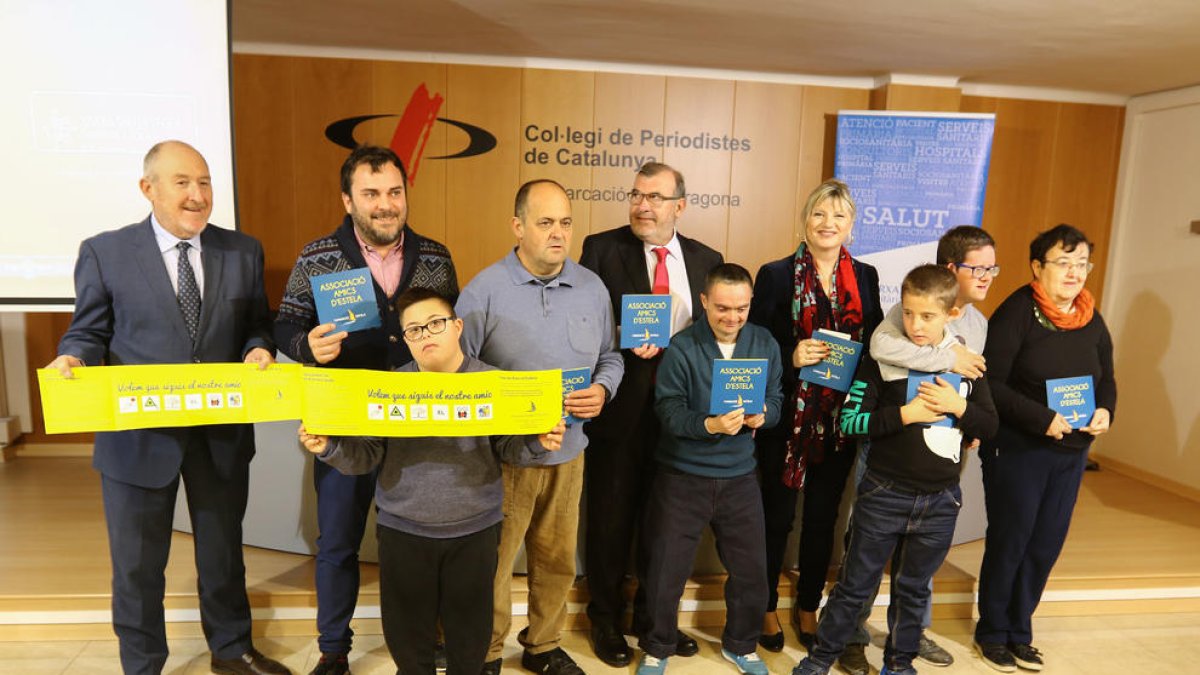 Viñoles, Adserà y Ferrando, durante la presentación de la Asociación Amics d'Estela.