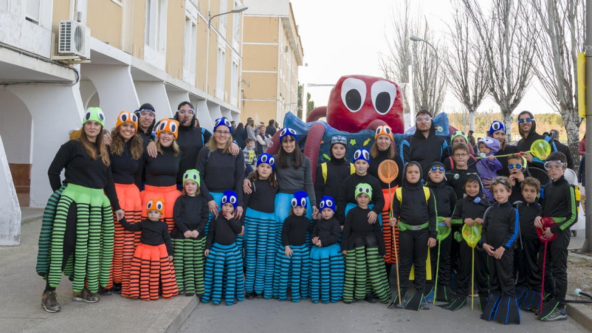 La comparsa del grupo 'Confeti' ha ganado el primer premio del Carnaval de Constantí.