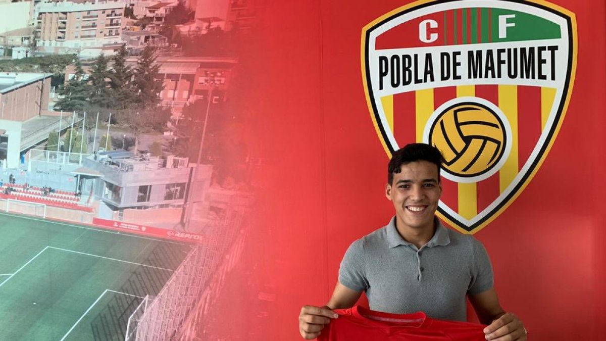 Mohamed Lamkadem se incorpora a la Pobla B para la próxima temporada.