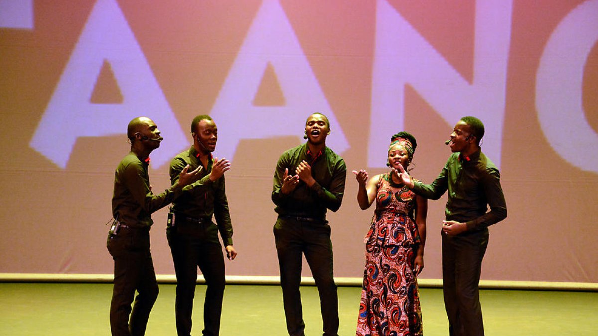Este grupo africano actuará en la Canonja hoy con fines solidarios