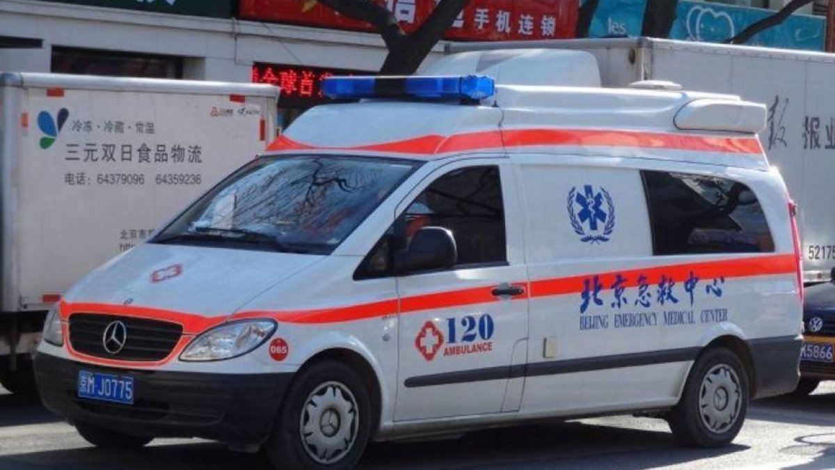 Imagen de archivo de una ambulancia china.