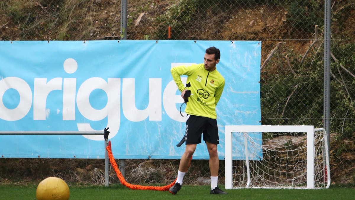 Imanol García, entrenant amb el Nàstic