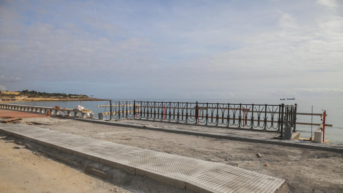 Imagen de las obras en el paseo Marítimo.