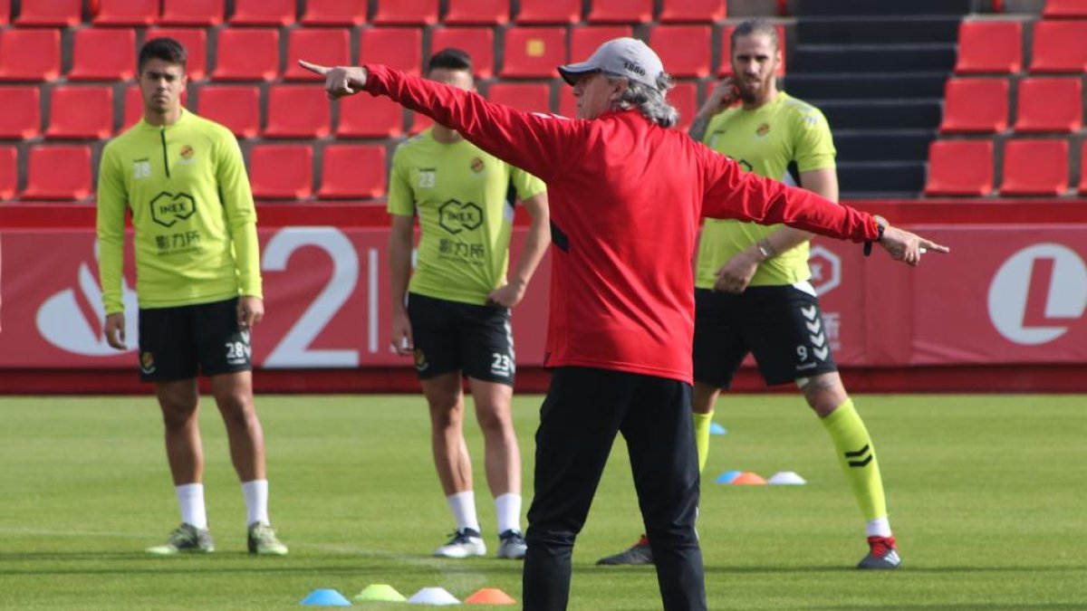 Enrique Martín, entrenando