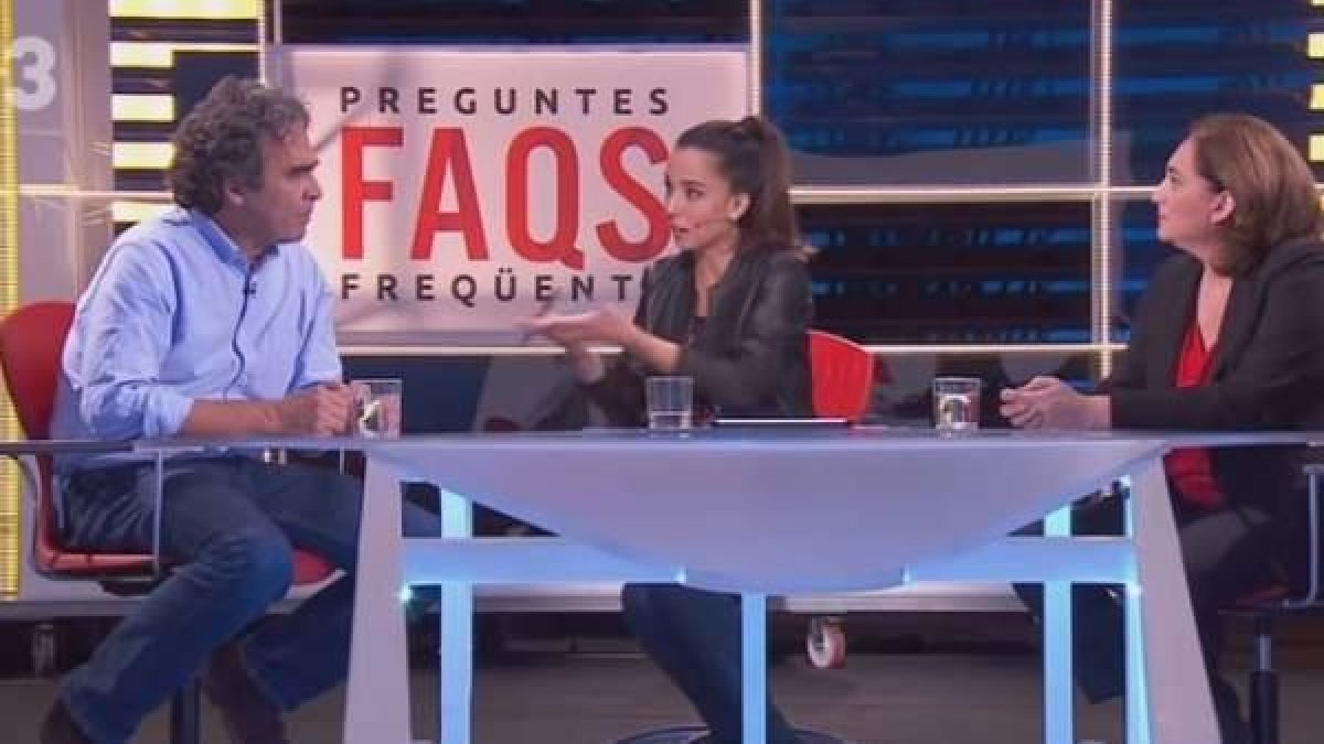 Momento de la entrevista al alcalde de Medellín al programa FAQS de TV3.