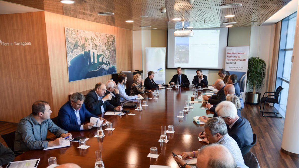 La asamblea tuvo lugar en las instalaciones de la Autoridad Portuaria.