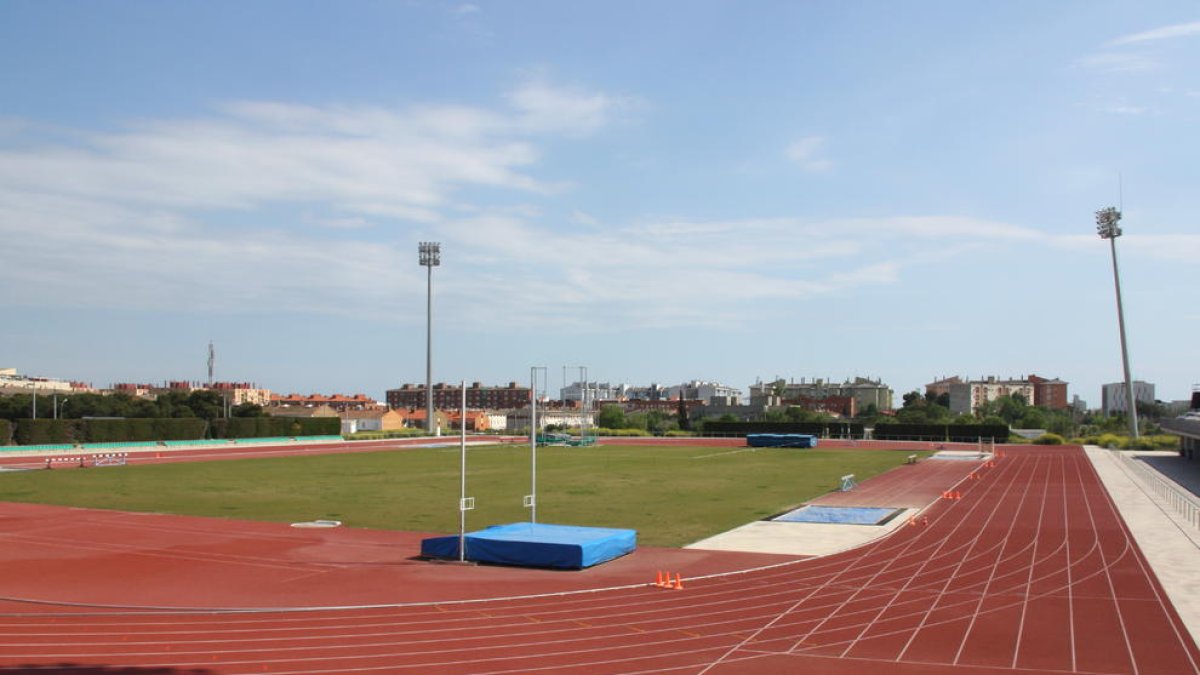 Plano general del Estadio de Atletismo de Campclar, que fue reformado en motivo de los Juegos Mediterráneos.