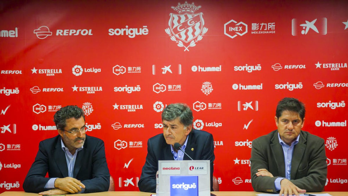 D'esquerra a dreta, el vicepresident del Consell, Jordi Virgili, el president, Josep Maria Andreu, i el director general, Lluís Fàbregas.