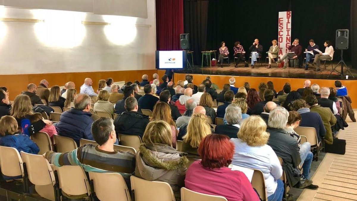 Imatge d'arxiu de la Festa per una Escola Bilingüe celebrada a Torreforta.