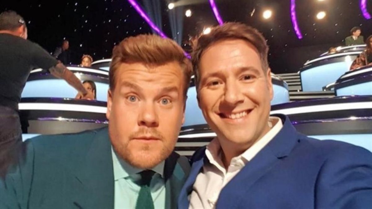 James Corden i Carlos Latre, en una imatge penjada a Twitter per l'humorista català.