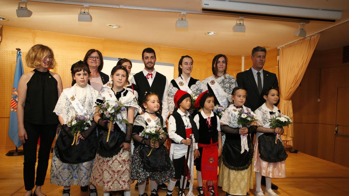 Foto dels petits que representaran el municipi en tots els actes i festes populars i tradicionals.